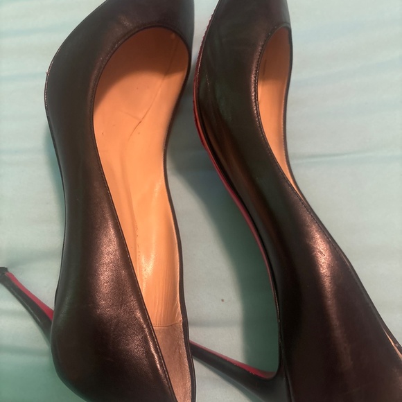 Black leather almond toe, Christian Louboutin shoes - Picture 5 of 7